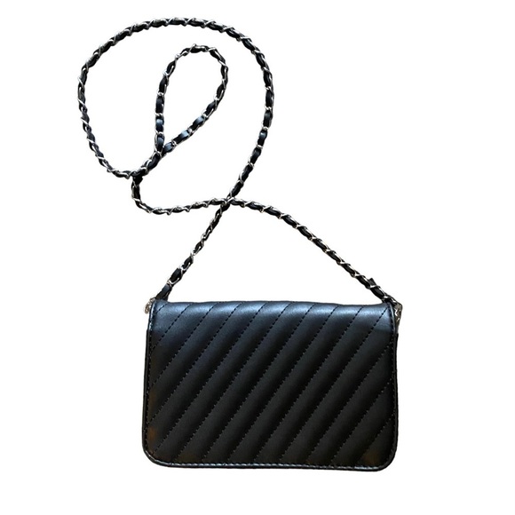 Badgley Mischka Quilted Flap Crossbody Mini Camera Bag w/ Silver Hardware NWOT - Picture 4 of 11